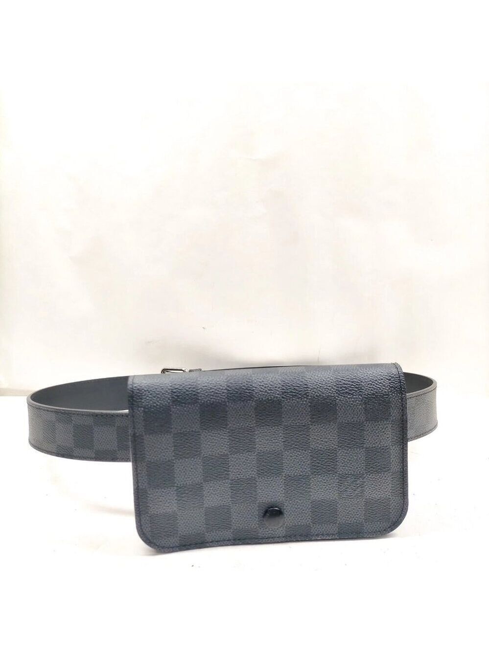 Louis Vuitton LV Waist Pouch Sanctuaire Pochette HommeDamier Graphite 692-042925